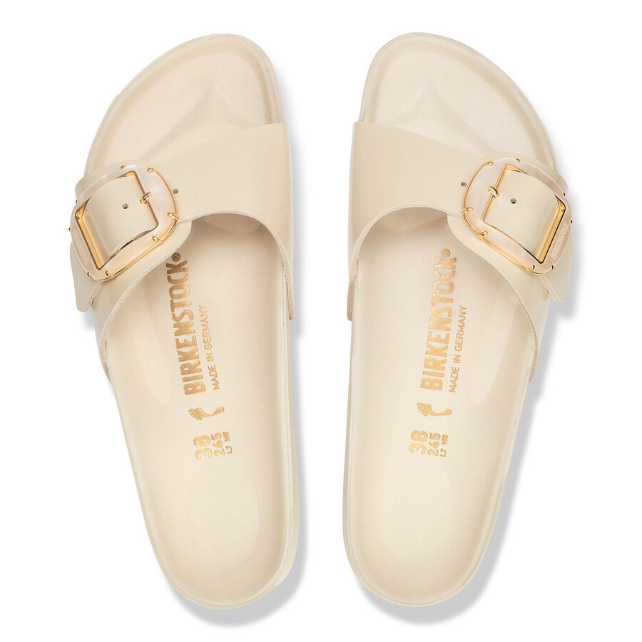 madrid big buckle pearl natural leather patent