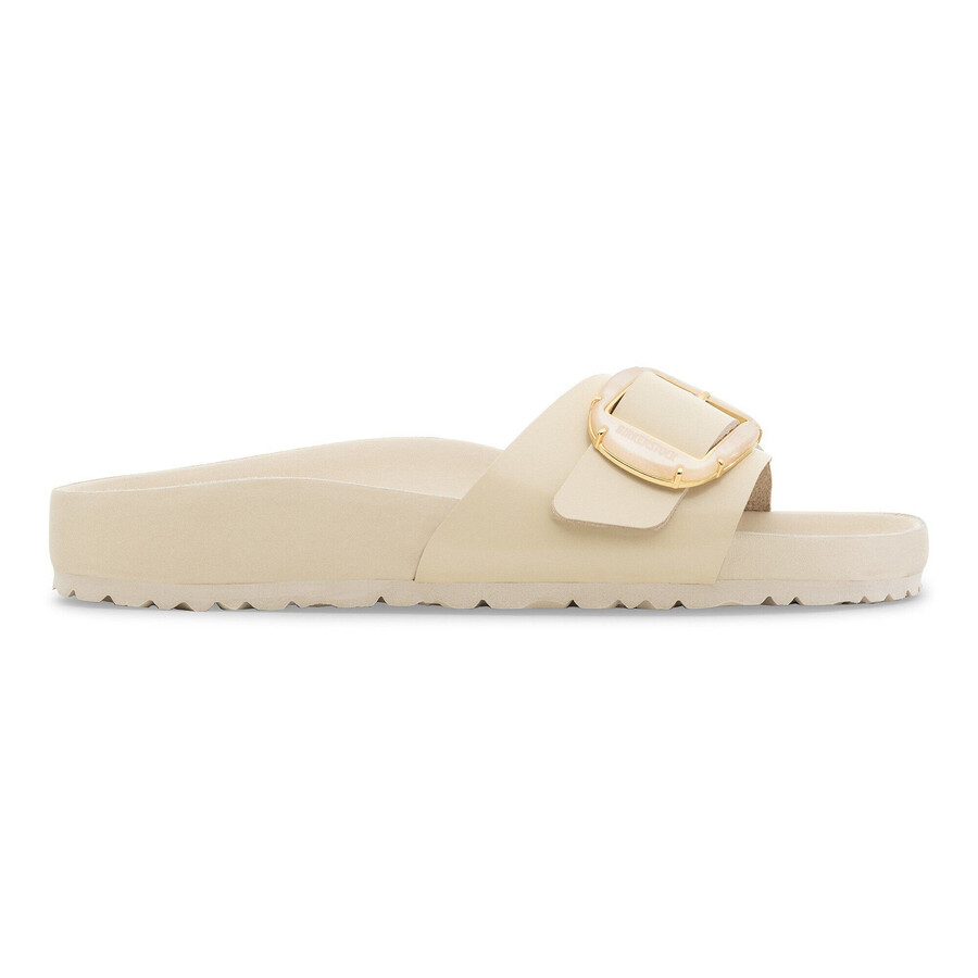 madrid big buckle pearl natural leather patent