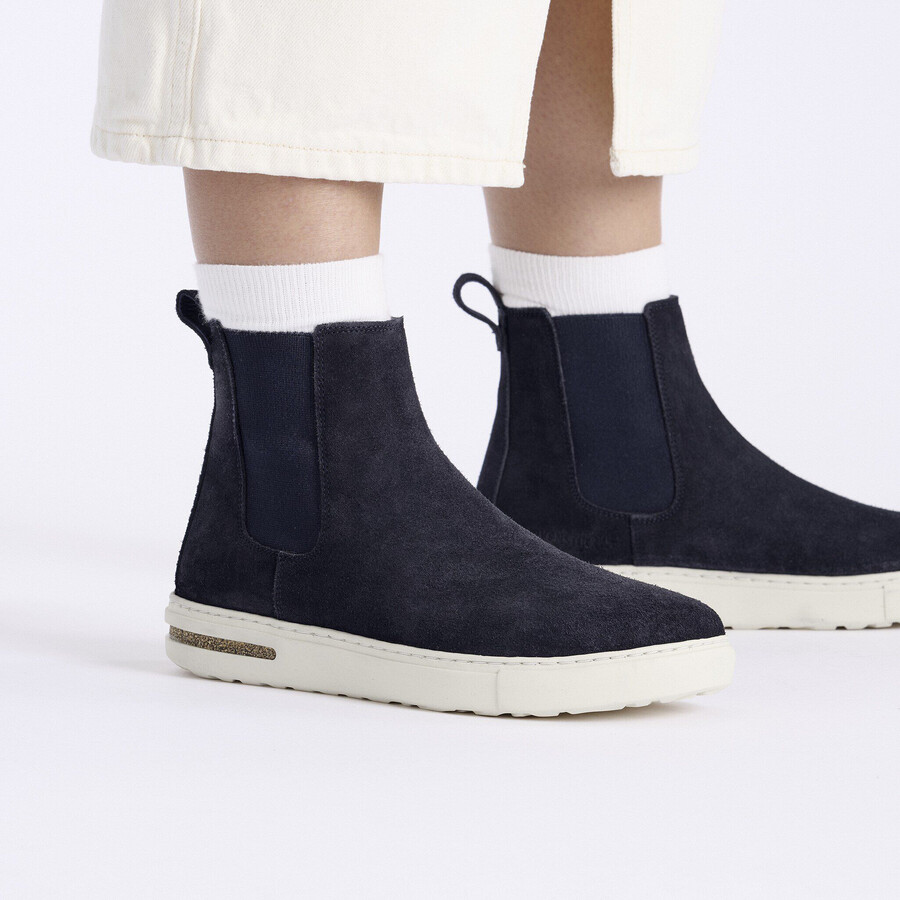 bend chelsea suede leather