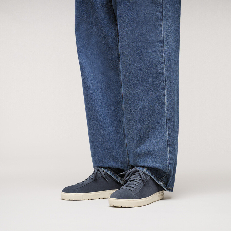 bend low suede leather